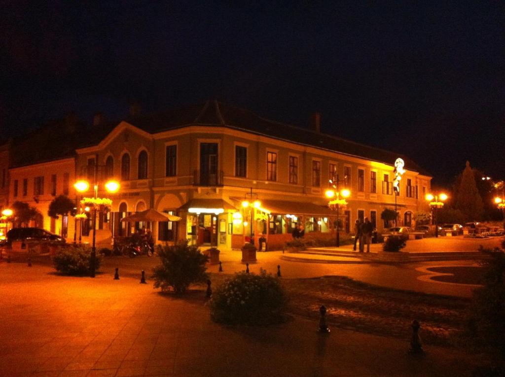 Arany Strucc Hotel Kőszeg Exteriör bild